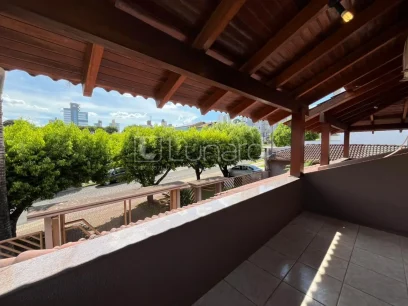 Casa com 4 Dormitórios - Miniatura - Lunardi Imóveis