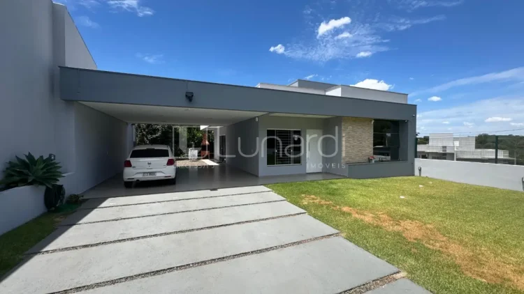 Casa com 2 Dormitórios - Lunardi Imóveis