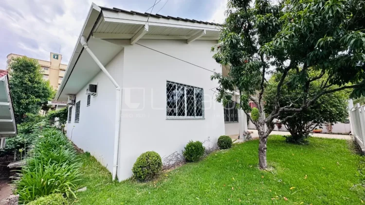 Casa com 3 Dormitórios - Lunardi Imóveis