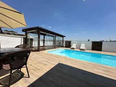 Casa com 5 Dormitórios - Miniatura - Lunardi Imóveis