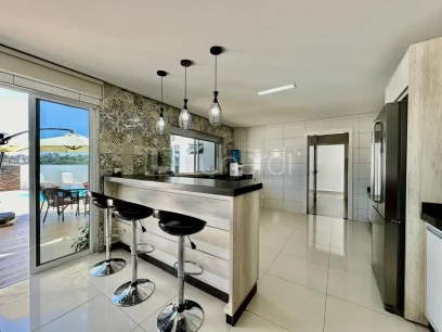 Casa com 5 Dormitórios - Miniatura - Lunardi Imóveis