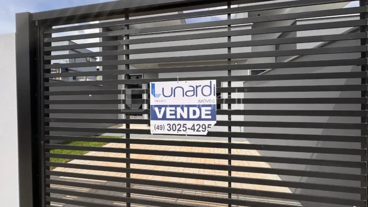 Casa com 2 Dormitórios - Lunardi Imóveis