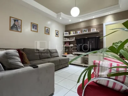 Casa com 3 Dormitórios - Miniatura - Lunardi Imóveis