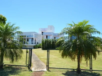 Casa com 4 Dormitórios - Lunardi Imóveis