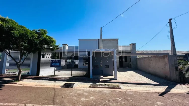 Casa com 3 Dormitórios - Lunardi Imóveis