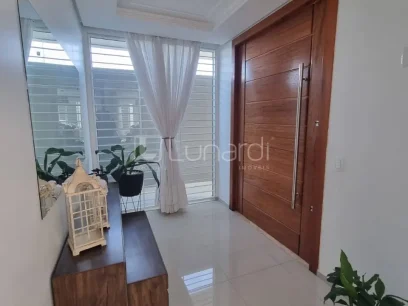 Casa com 3 Dormitórios - Miniatura - Lunardi Imóveis