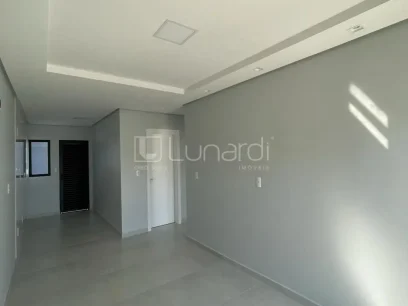 Casa com 2 Dormitórios - Miniatura - Lunardi Imóveis