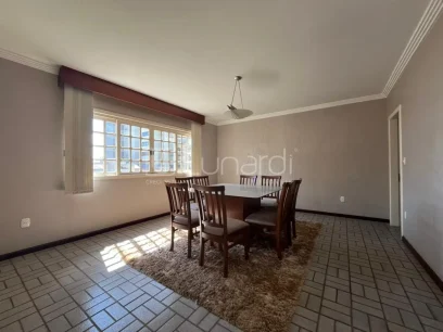 Casa com 4 Dormitórios - Miniatura - Lunardi Imóveis