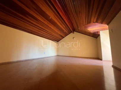 Casa com 4 Dormitórios - Miniatura - Lunardi Imóveis