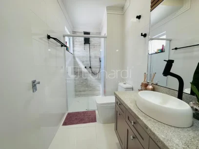 Casa com 3 Dormitórios - Miniatura - Lunardi Imóveis