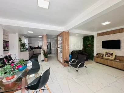 Casa com 3 Dormitórios - Miniatura - Lunardi Imóveis