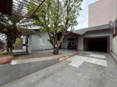 Casa com 3 Dormitórios - Miniatura - Lunardi Imóveis