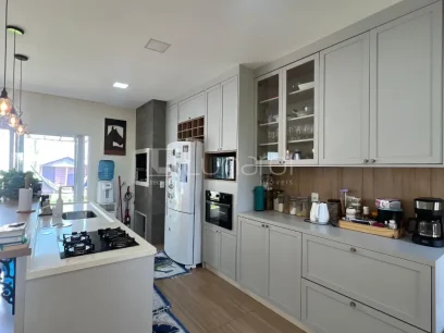 Casa com 3 Dormitórios - Miniatura - Lunardi Imóveis