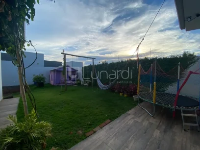 Casa com 3 Dormitórios - Miniatura - Lunardi Imóveis