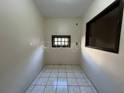 Casa com 4 Dormitórios - Miniatura - Lunardi Imóveis