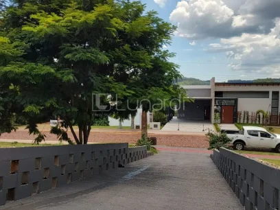 Casa com 3 Dormitórios - Miniatura - Lunardi Imóveis