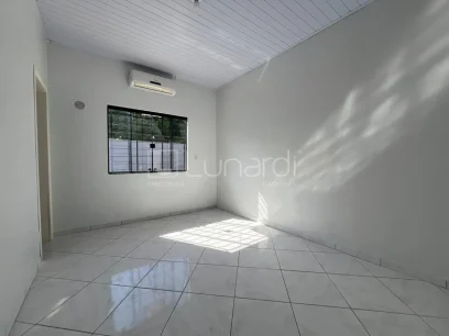 Casa com 3 Dormitórios - Miniatura - Lunardi Imóveis