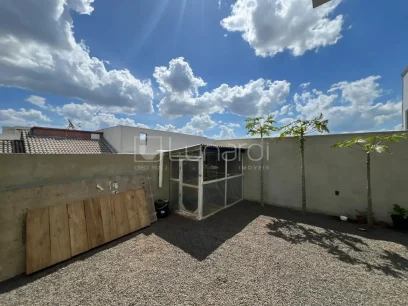 Casa com 2 Dormitórios - Miniatura - Lunardi Imóveis