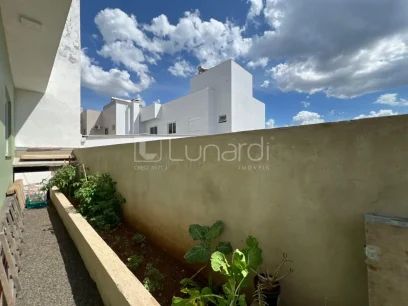 Casa com 2 Dormitórios - Miniatura - Lunardi Imóveis