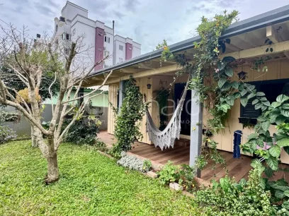 Casa com 3 Dormitórios - Lunardi Imóveis