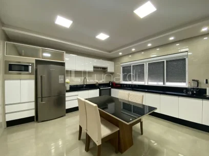 Casa com 3 Suítes - Miniatura - Lunardi Imóveis