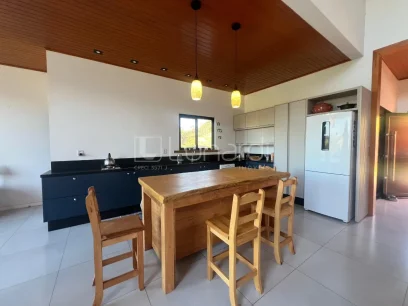 Casa em Condomínio com 2 Dormitórios - Miniatura - Lunardi Imóveis