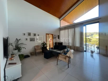 Casa em Condomínio com 2 Dormitórios - Miniatura - Lunardi Imóveis