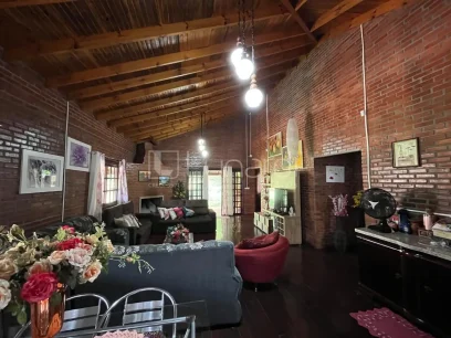 Casa com 3 Dormitórios - Miniatura - Lunardi Imóveis