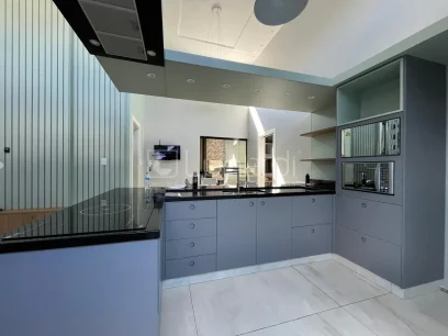 Casa com 3 Dormitórios - Miniatura - Lunardi Imóveis