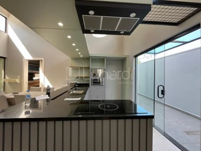 Casa com 3 Dormitórios - Miniatura - Lunardi Imóveis