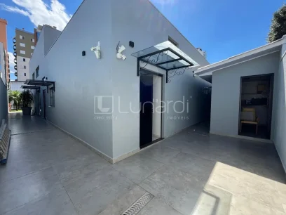 Casa com 3 Dormitórios - Miniatura - Lunardi Imóveis