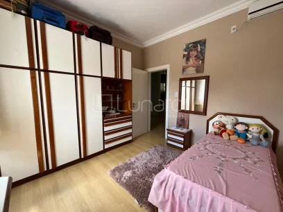 Casa com 4 Dormitórios - Miniatura - Lunardi Imóveis