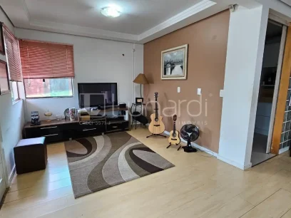 Casa com 2 Dormitórios - Miniatura - Lunardi Imóveis