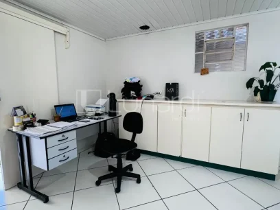 Casa com 3 Dormitórios - Miniatura - Lunardi Imóveis