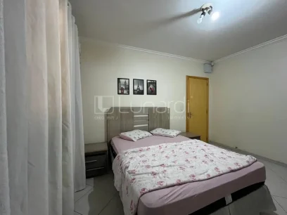 Casa com 3 Dormitórios - Miniatura - Lunardi Imóveis