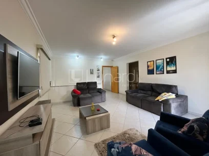 Casa com 3 Dormitórios - Miniatura - Lunardi Imóveis