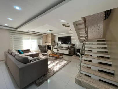 Casa com 3 Dormitórios - Miniatura - Lunardi Imóveis