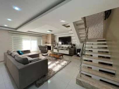 Casa com 3 Dormitórios - Miniatura - Lunardi Imóveis