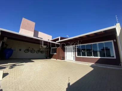 Casa com 2 Suítes - Miniatura - Lunardi Imóveis