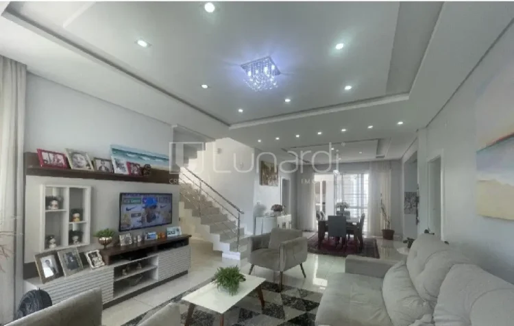 Casa com 3 Suítes - Lunardi Imóveis