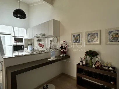 Casa com 4 Dormitórios - Miniatura - Lunardi Imóveis