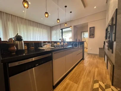 Casa com 4 Dormitórios - Miniatura - Lunardi Imóveis