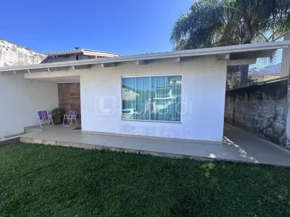 Casa com 3 Dormitórios - Miniatura - Lunardi Imóveis