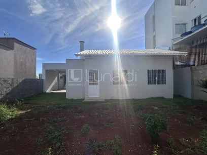 Casa com 3 Dormitórios - Miniatura - Lunardi Imóveis