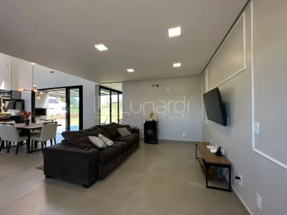 Casa com 4 Suítes - Miniatura - Lunardi Imóveis