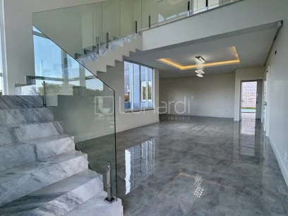 Casa com 3 Suítes - Miniatura - Lunardi Imóveis