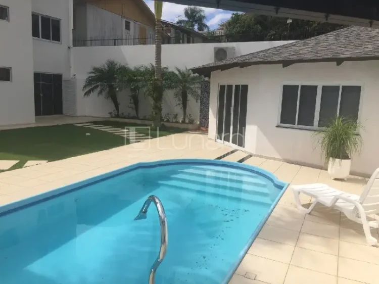 Casa com 5 Dormitórios - Lunardi Imóveis