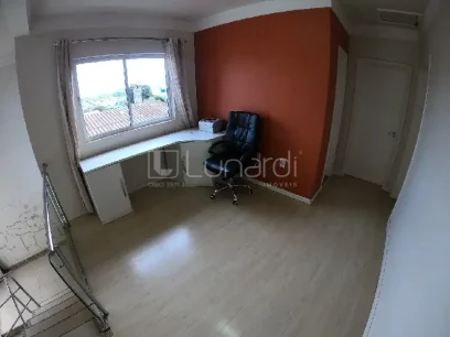 Casa com 3 Dormitórios - Miniatura - Lunardi Imóveis