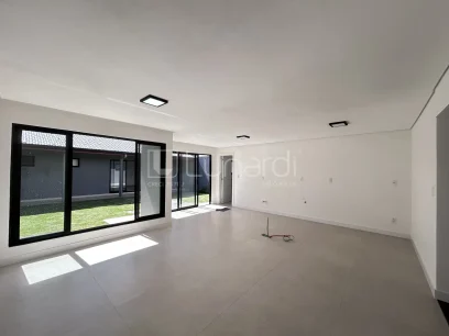 Casa com 3 Dormitórios - Miniatura - Lunardi Imóveis