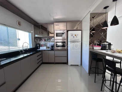 Casa com 3 Dormitórios - Miniatura - Lunardi Imóveis